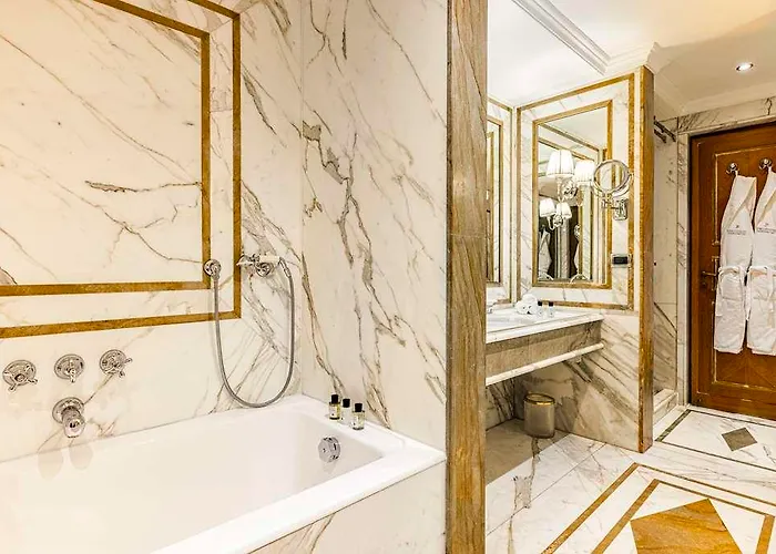 Cavalieri, A Waldorf Astoria 5* Rome