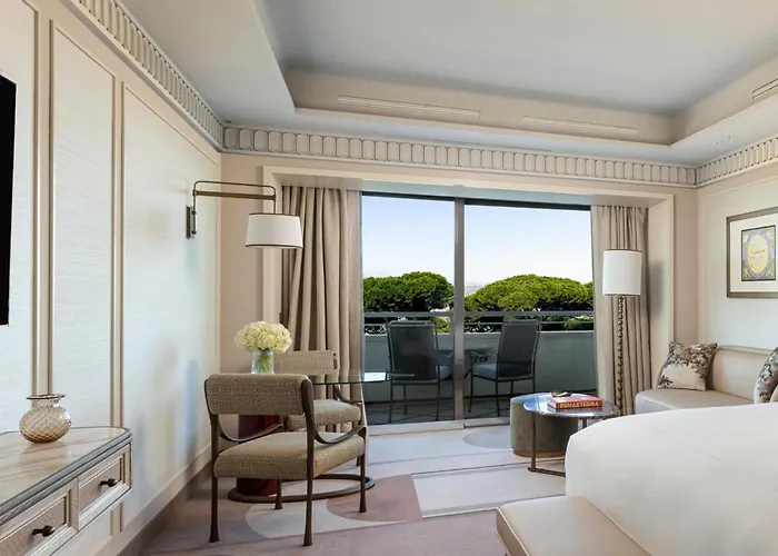 Resort Cavalieri, A Waldorf Astoria Roma
